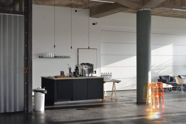 How to Combine Epoxy with Concrete for Stunning Results